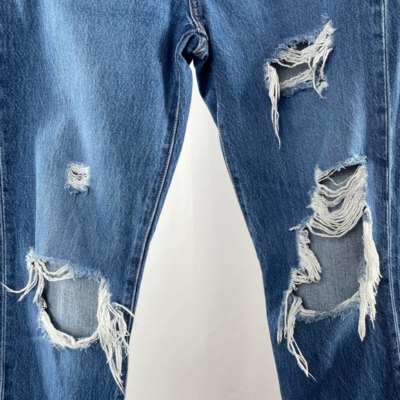 Levi’s Wedgie Straight Distressed Jeans in Blue Size 26 - Picture 3 of 7